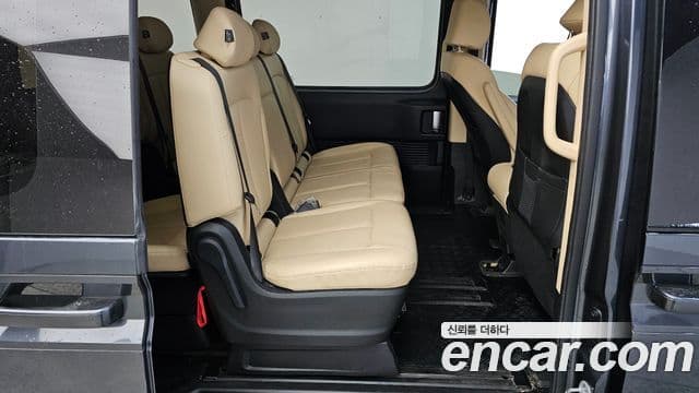 Hyundai Staria Modern, 2023 12