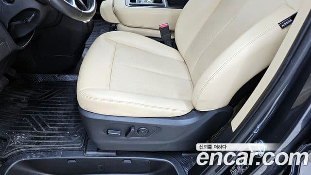 Hyundai Staria Modern, 2023 19