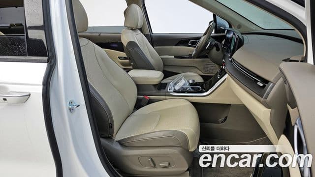 Kia Carnival 4세대 Signature, 2022 11