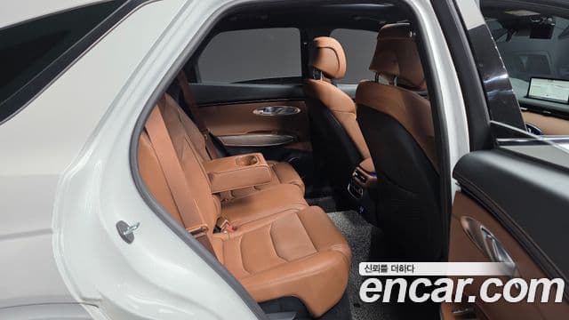 Genesis GV70, 2023 12