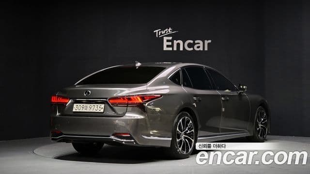 Lexus LS500h 5세대 3.5 Luxury AWD, 2023 2