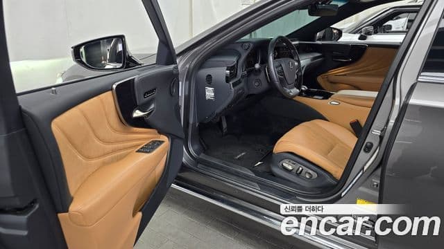 Lexus LS500h 5세대 3.5 Luxury AWD, 2023 10
