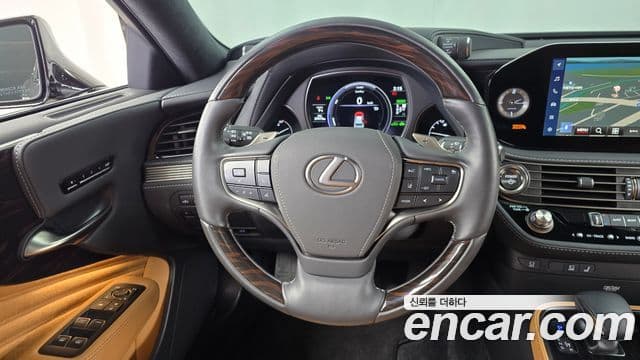 Lexus LS500h 5세대 3.5 Luxury AWD, 2023 13