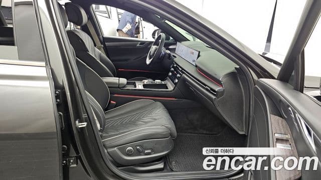 Genesis G80 (RG3) бензин 2.5 турбо AWD, 2025 11