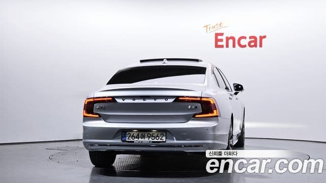 Volvo S90 B6 AWD Inscription, 2022 4