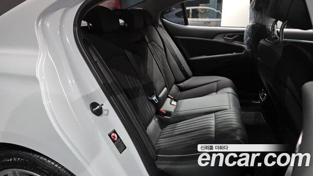 Genesis G70 Elite, 2019 12