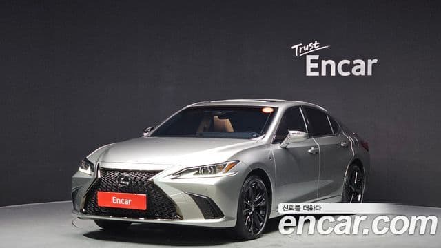 Lexus ES300h 7세대 F-Sport Design пакет, 2024 1