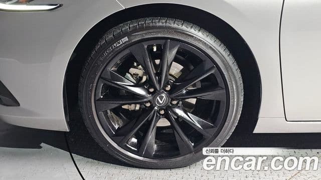 Lexus ES300h 7세대 F-Sport Design пакет, 2024 все фото