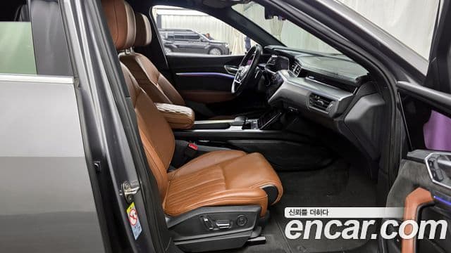 Audi e-Tron, 2021 11