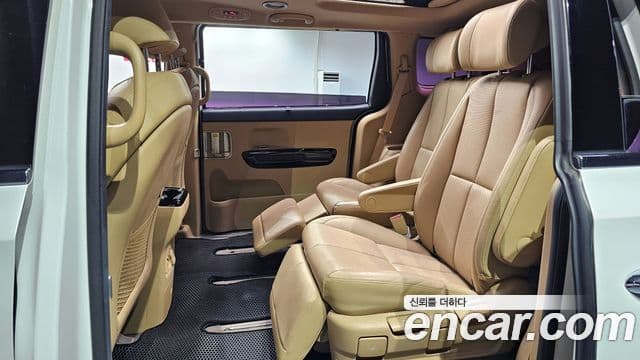 Kia All New Carnival President, 2017 13