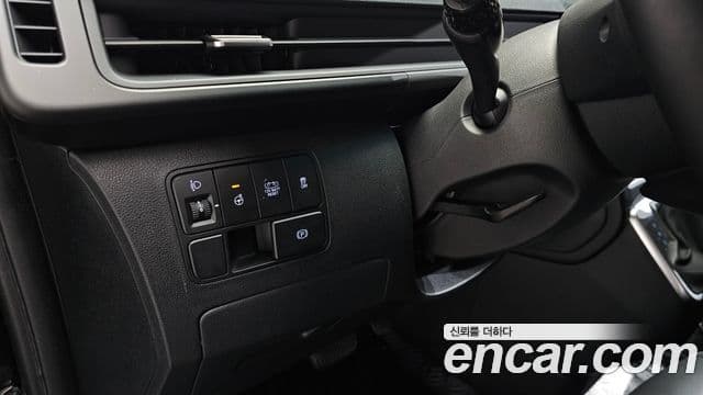 Hyundai Staria Modern, 2025 18