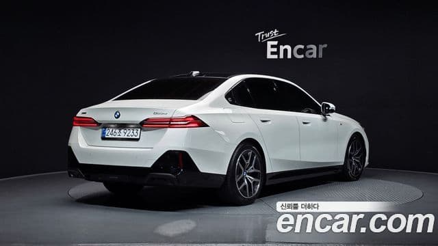 BMW 5시리즈 (G60) 523d xDrive M Sport, 2025 2
