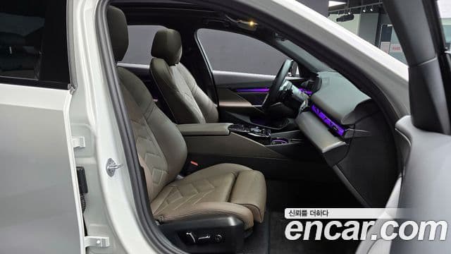 BMW 5시리즈 (G60) 523d xDrive M Sport, 2025 10