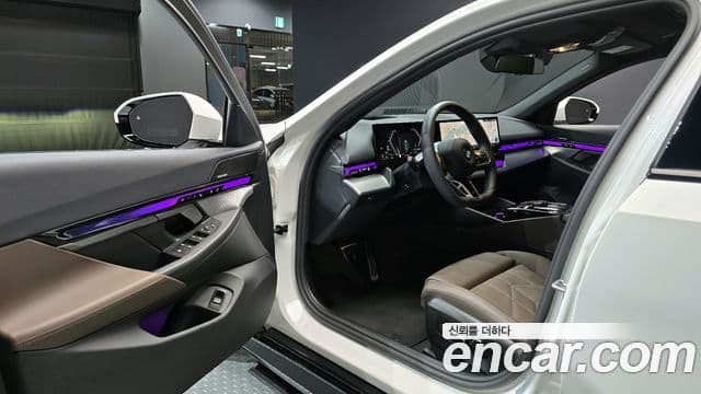 BMW 5시리즈 (G60) 523d xDrive M Sport, 2025 11