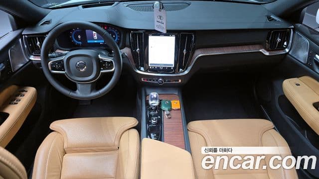 Volvo V60 Cross Country 2세대 B5 Ultimate AWD, 2023 7