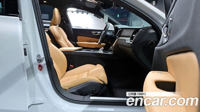Volvo V60 Cross Country 2세대 B5 Ultimate AWD, 2023 11