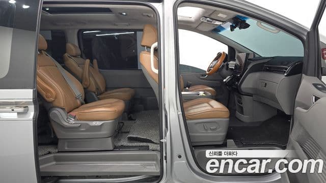 Hyundai Staria Inspiration, 2022 11