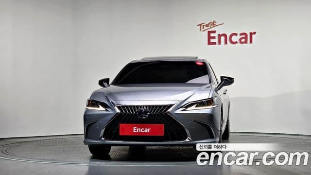 Lexus ES300h 7세대 Luxury Plus, 2022 3