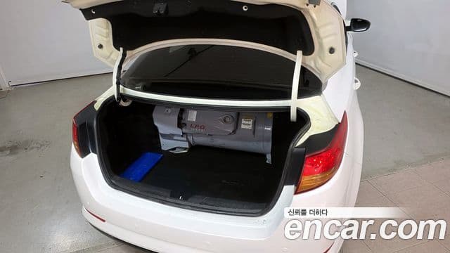 Kia K5 LPI Deluxe, 2012 20