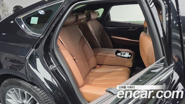 Genesis G80 (RG3) бензин 2.5 турбо AWD, 2023 12