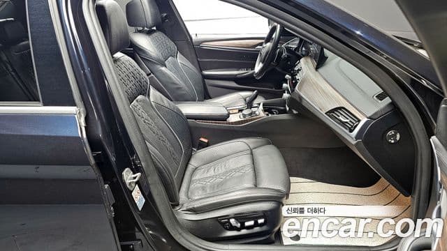 BMW 5시리즈 (G30) 520d xDrive M Sport Plus, 2018 10