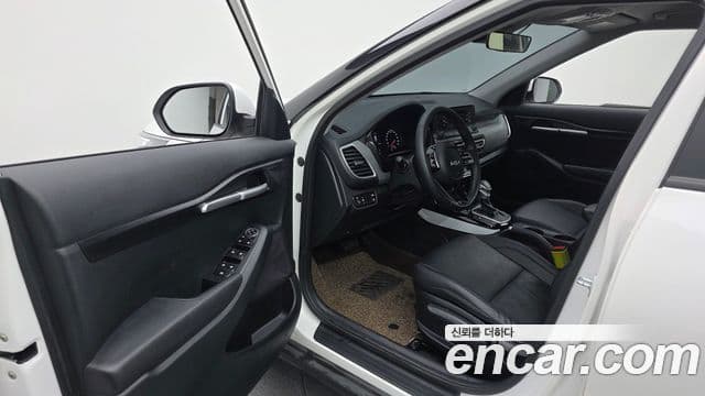 Kia Seltos Trendy, 2023 10