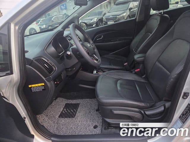 Kia All New Pride Prestige, 2013 8