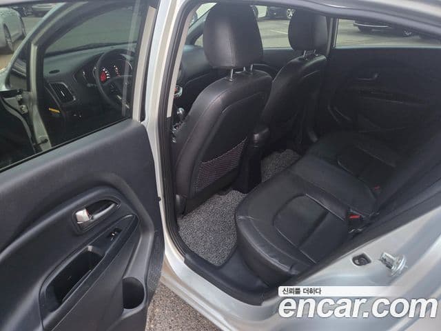 Kia All New Pride Prestige, 2013 9