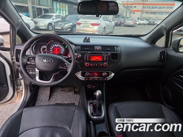 Kia All New Pride Prestige, 2013 10