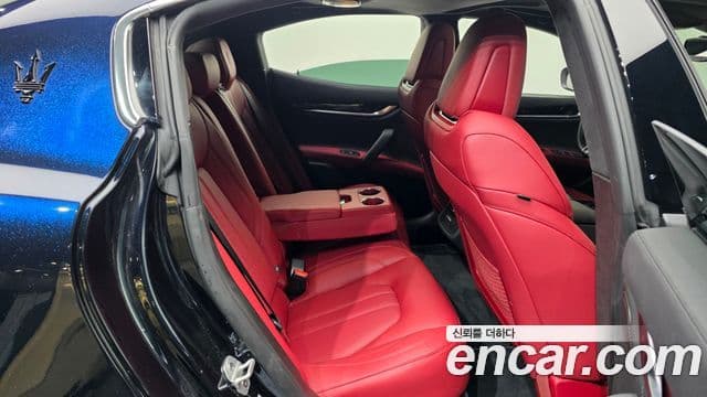 Maserati 기블리 3세대, 2022 13