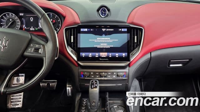 Maserati 기블리 3세대, 2022 15