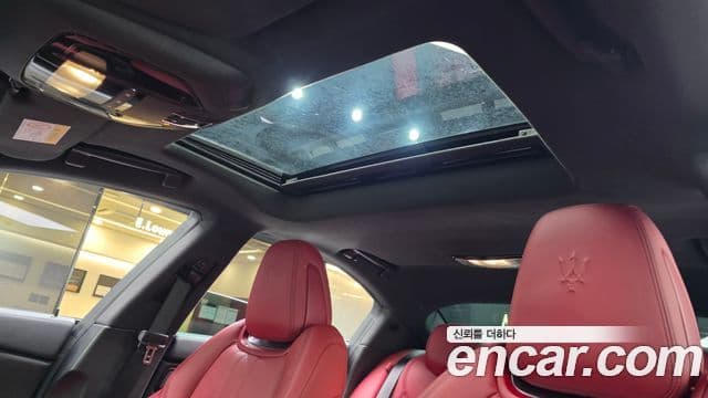 Maserati 기블리 3세대, 2022 19