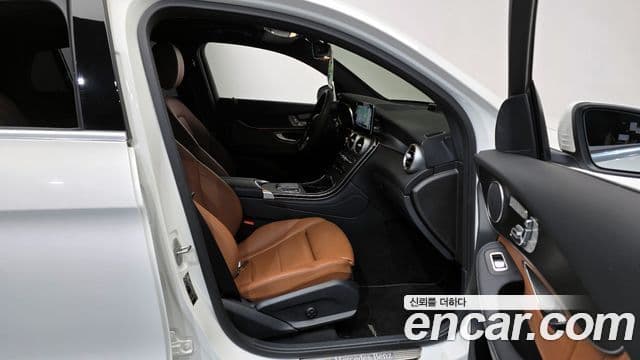 Mercedes-Benz GLC-класс X253 GLC300e 4MATIC купе, 2021 11