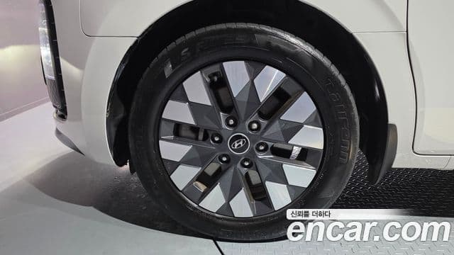 Hyundai Staria Prestige, 2023 все фото