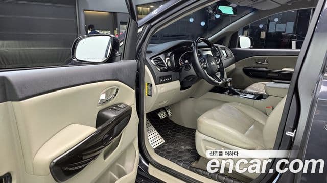 Kia The / новый New Carnival Special, 2019 11