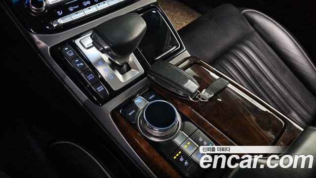 Genesis EQ900 Prestige, 2016 9