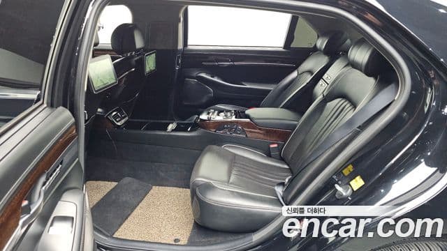 Genesis EQ900 Prestige, 2016 11