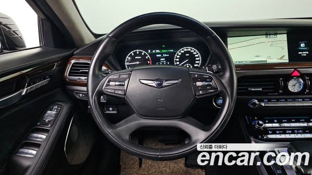 Genesis EQ900 Prestige, 2016 13