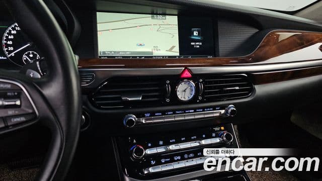 Genesis EQ900 Prestige, 2016 14