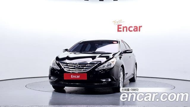 Hyundai YF Sonata LPI Premier(для людей с инвалидностью), 2010 3