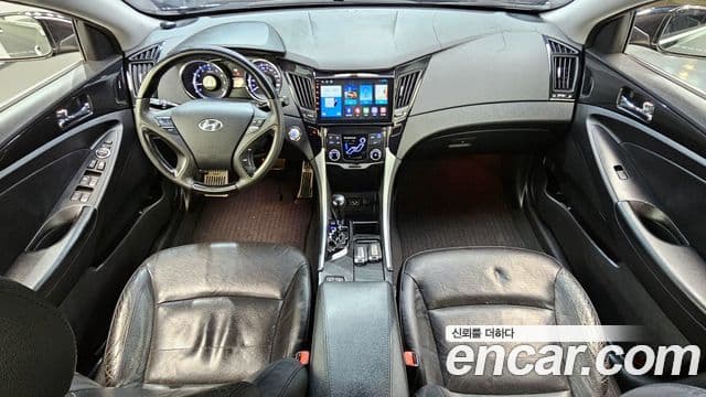 Hyundai YF Sonata LPI Premier(для людей с инвалидностью), 2010 7