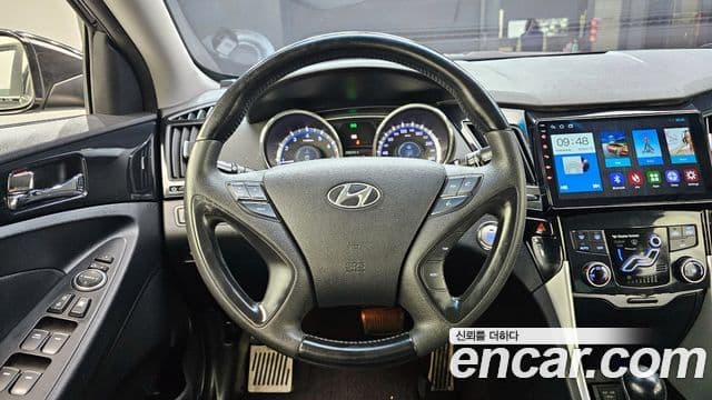 Hyundai YF Sonata LPI Premier(для людей с инвалидностью), 2010 13