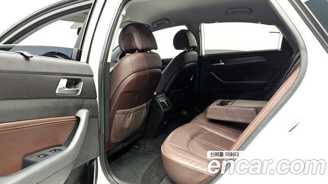 Hyundai LF Sonata 2.0 Care Plus, 2017 12