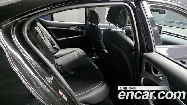 Genesis G70 Supreme, 2018 12