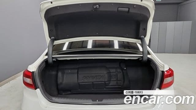 Hyundai LF Sonata LPI Modern(для людей с инвалидностью), 2015 18