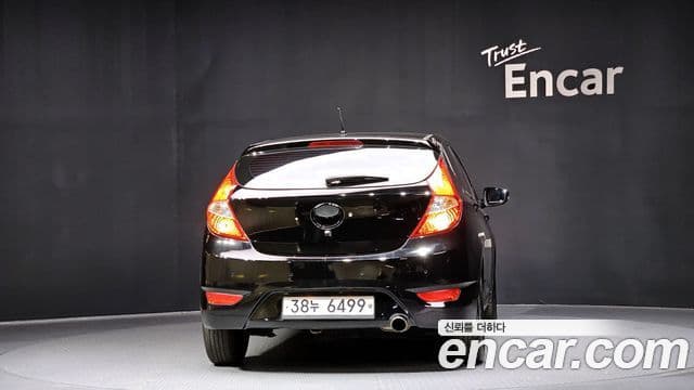 Hyundai Accent(новый кузов / новое поколение) Premier, 2012 4