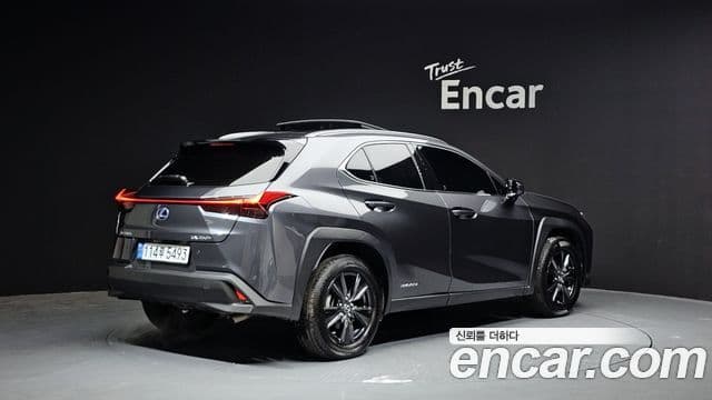 Lexus UX250h, 2022 2