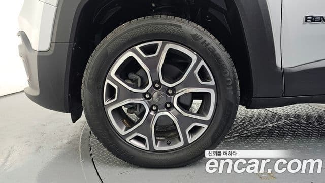 Jeep Renegade 2.0 дизель Limited AWD, 2017 все фото