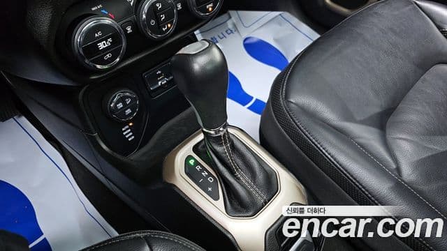 Jeep Renegade 2.0 дизель Limited AWD, 2017 9