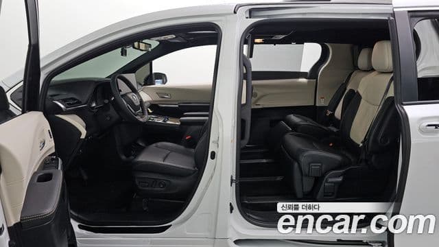 Toyota Sienna 4세대, 2025 17